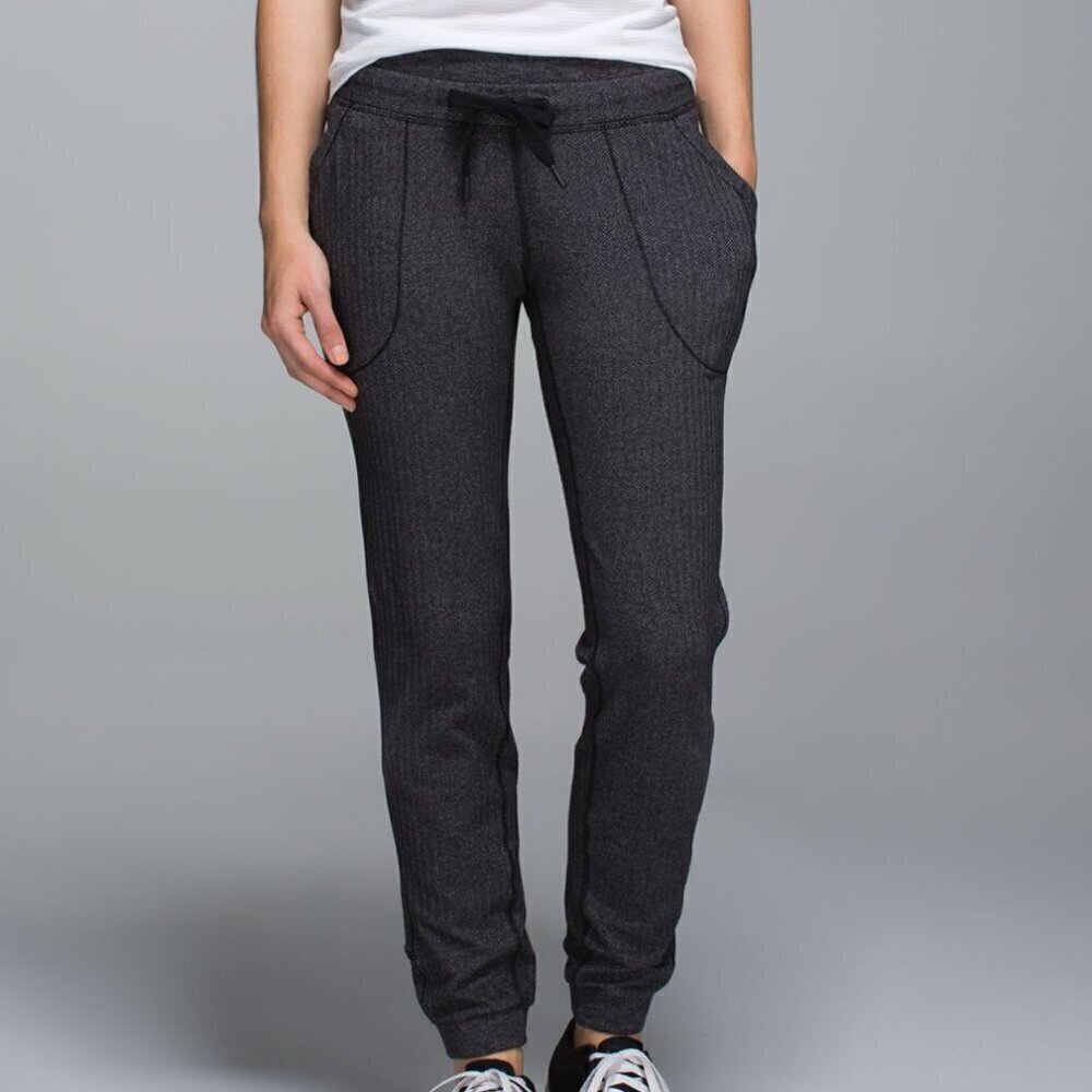 Lululemon Base Runner Pant - 6 Heathered Herringbone Heathered Black